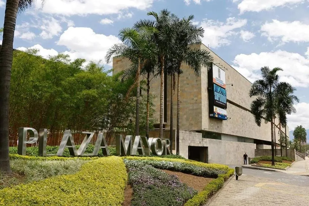 Excepcional Casa Privada Para Familias Y Grupos - Excelente Ubicacion Medellin Holiday home