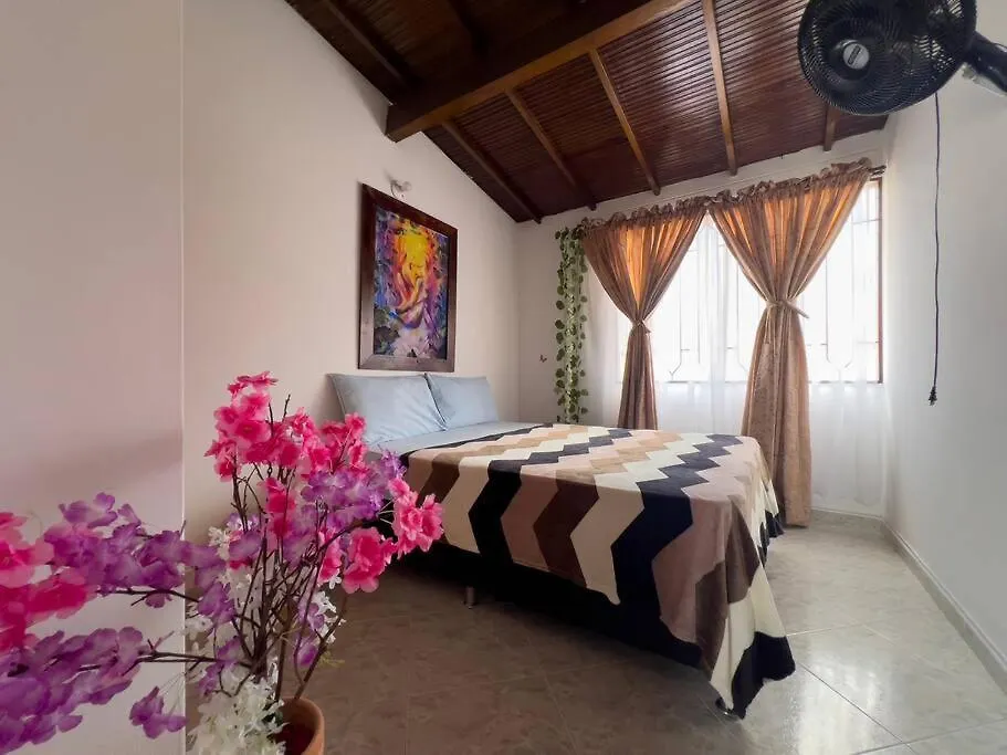 Excepcional Casa Privada Para Familias Y Grupos - Excelente Ubicacion Medellin Holiday home