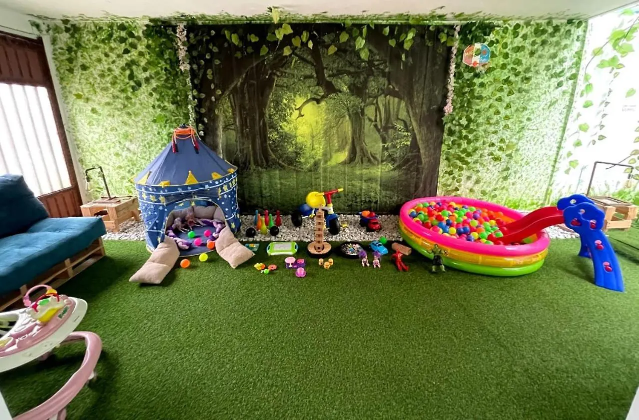 Excepcional Casa Privada Para Familias Y Grupos - Excelente Ubicacion Medellin