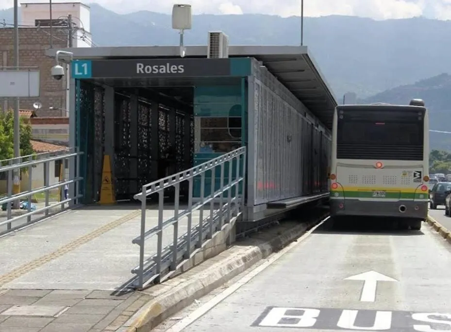 Excepcional Casa Privada Para Familias Y Grupos - Excelente Ubicacion Medellín Сasa de vacaciones